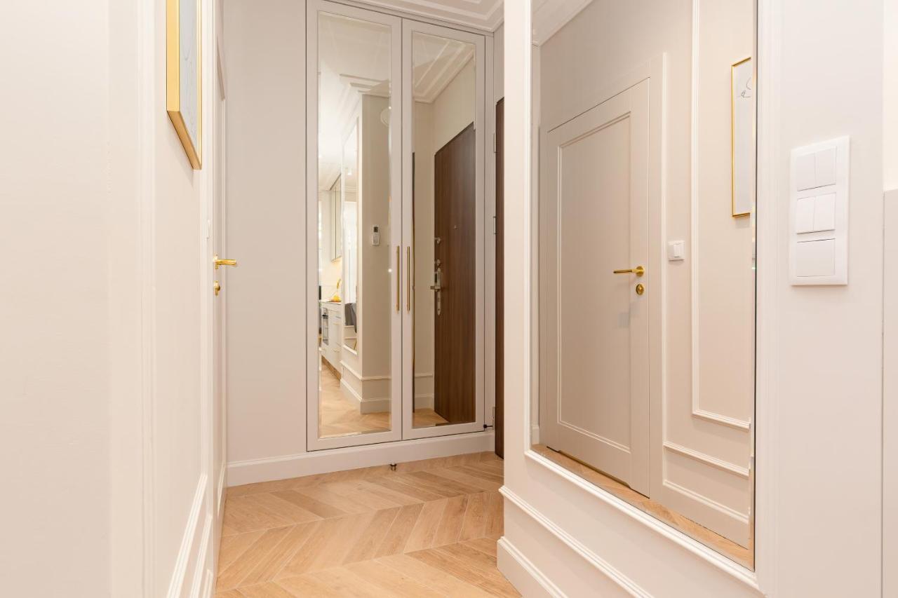 Mennica Residence Central Apartment By Renters Prestige Warszawa Exteriör bild
