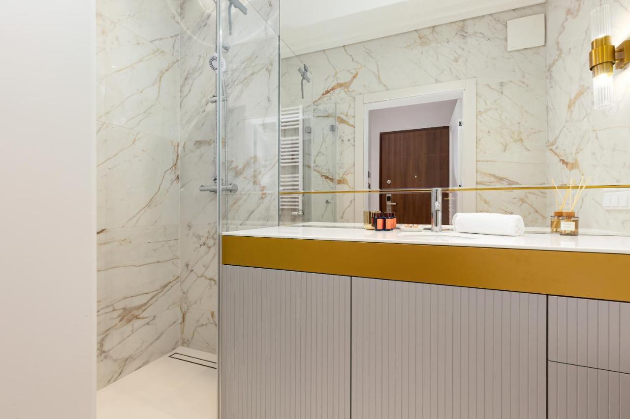 Mennica Residence Central Apartment By Renters Prestige Warszawa Exteriör bild
