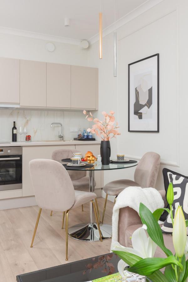 Mennica Residence Central Apartment By Renters Prestige Warszawa Exteriör bild