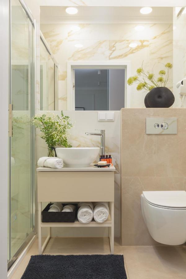 Mennica Residence Central Apartment By Renters Prestige Warszawa Exteriör bild