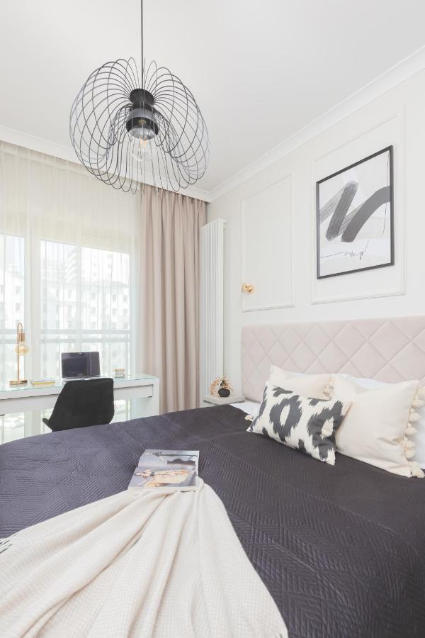 Mennica Residence Central Apartment By Renters Prestige Warszawa Exteriör bild